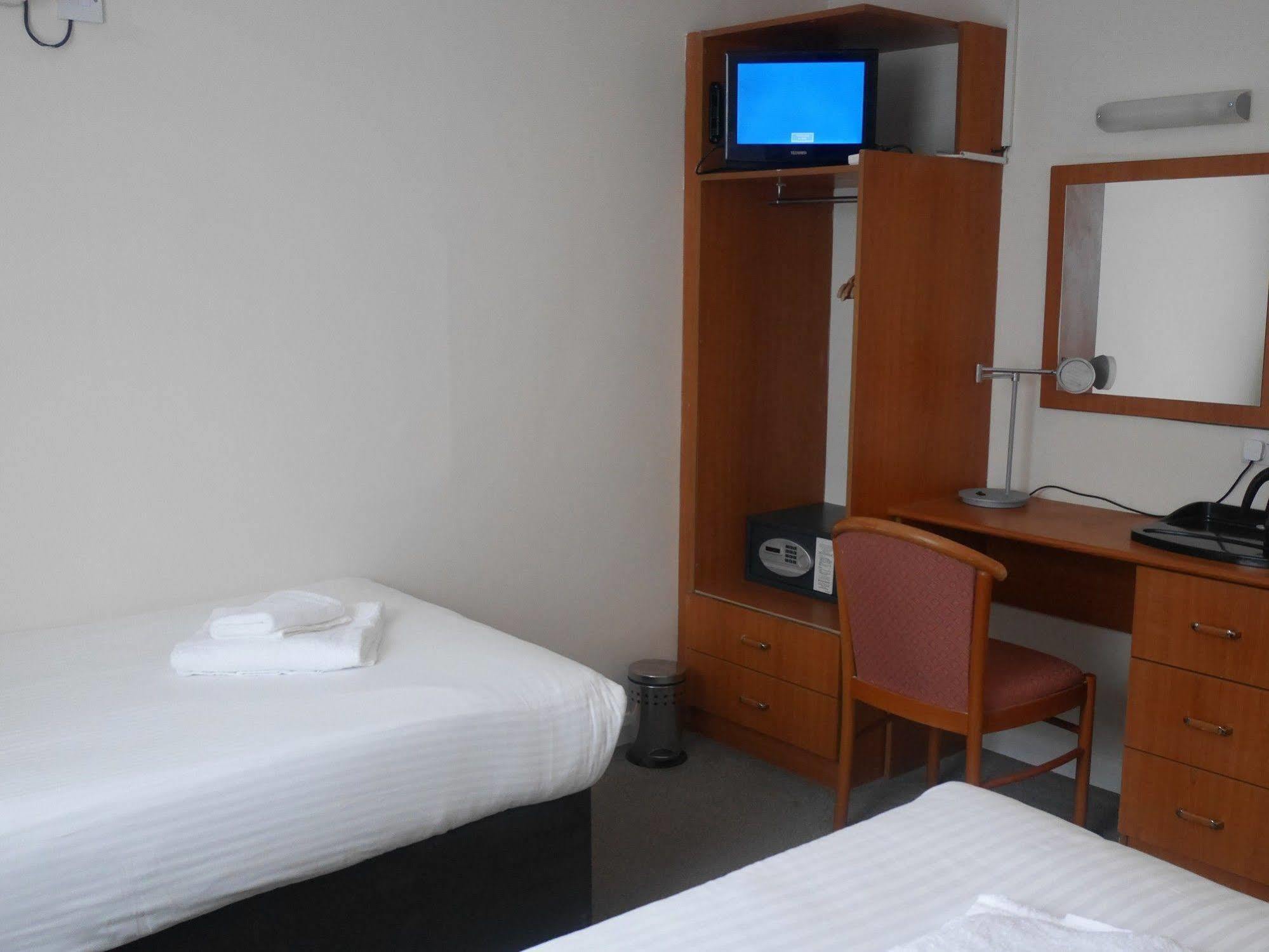 Sk Heathrow Hotel Hayes  Exterior foto